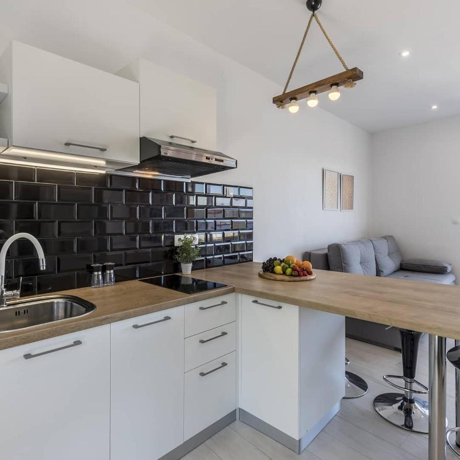 Luxury Apartments Skalinada Near Beaches, Tisno - Dalmatia Exteriör bild